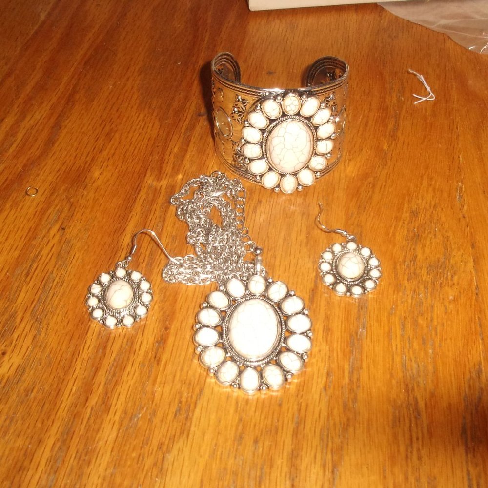 Necklace bracelet cuff pierced earrings set silver tone white marbled glass